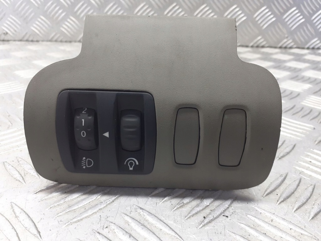 Купити Панель регулювання світла renault scenic ii 1.9 dci 8200140985cc
