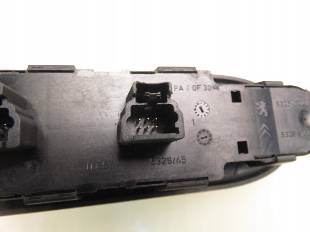 фото №10, Панель окон peugeot 307 96531124xt