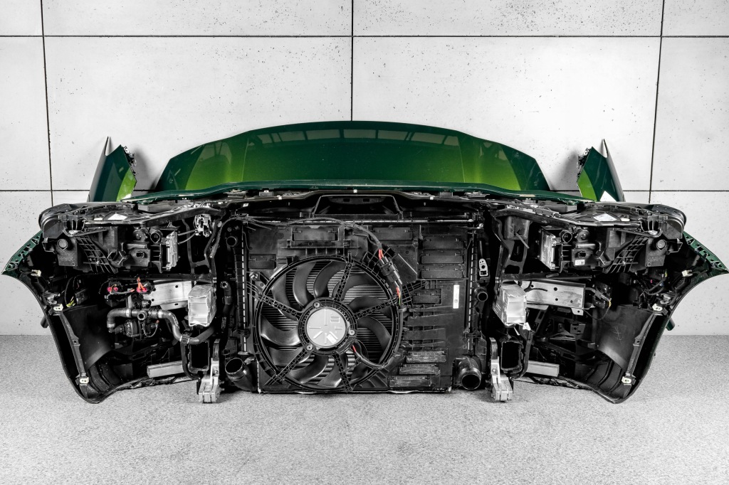 Купити Bmw 2 u06 капот крило бампер ремінь перед радіатор фари led m-pakiet c4e