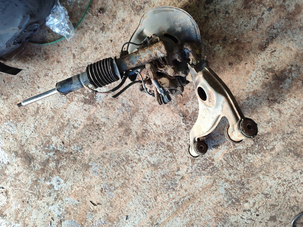 Поворотный кулак передняя mercedes-benz sl r129 a1293300220 Недорого