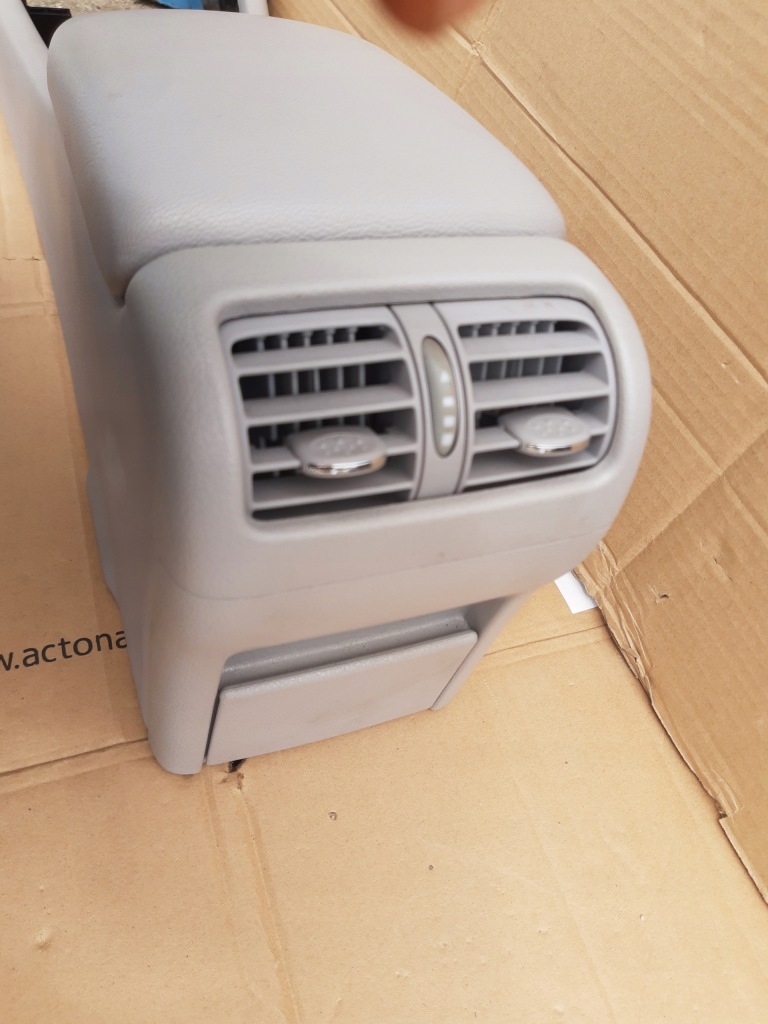 фото №7, Mercedes c w203 підлокітник тунель oriongrau a2036806550 7g64