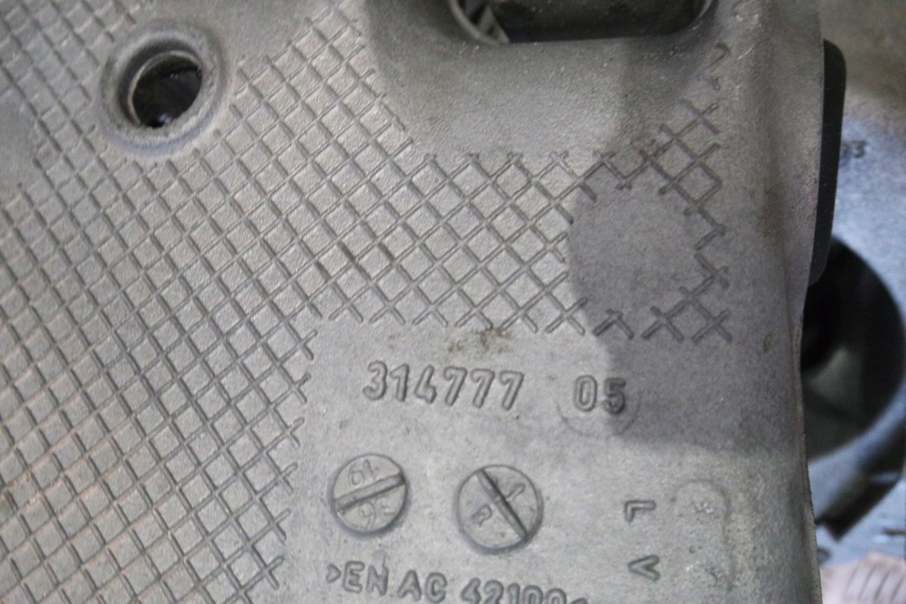 Подвеска задний  правый ferrari portofino 338117 zaw210 zaw212 с Разборки