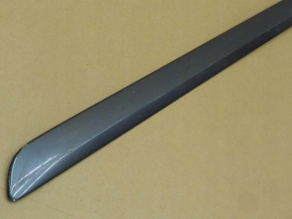 Молдинг двері лівий задній 39987038 volvo v50 1 07-12r Зі Шроту