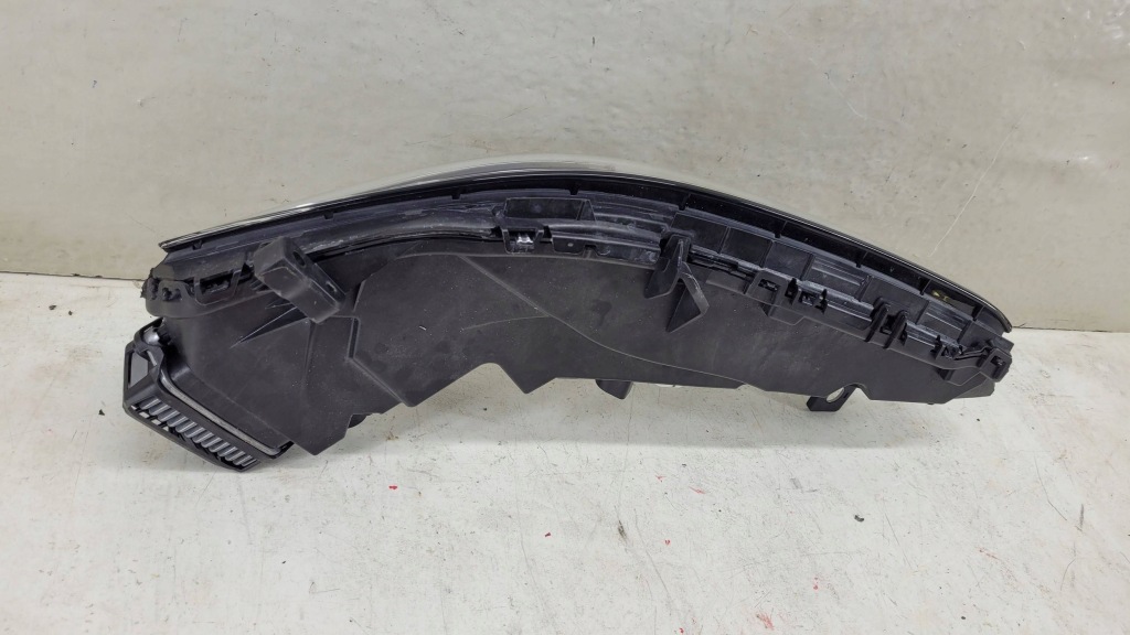 Bmw x7 g07 lift lci фара лампа права передня перед svarovski 5a20a06 Оригінал