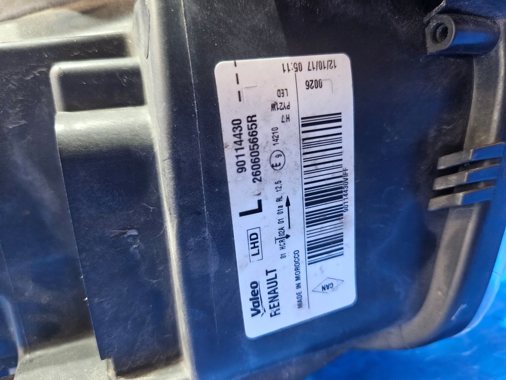 фото №12, Dacia sandero i звичайна з led лампа лівий перед 260605665r, 90114430