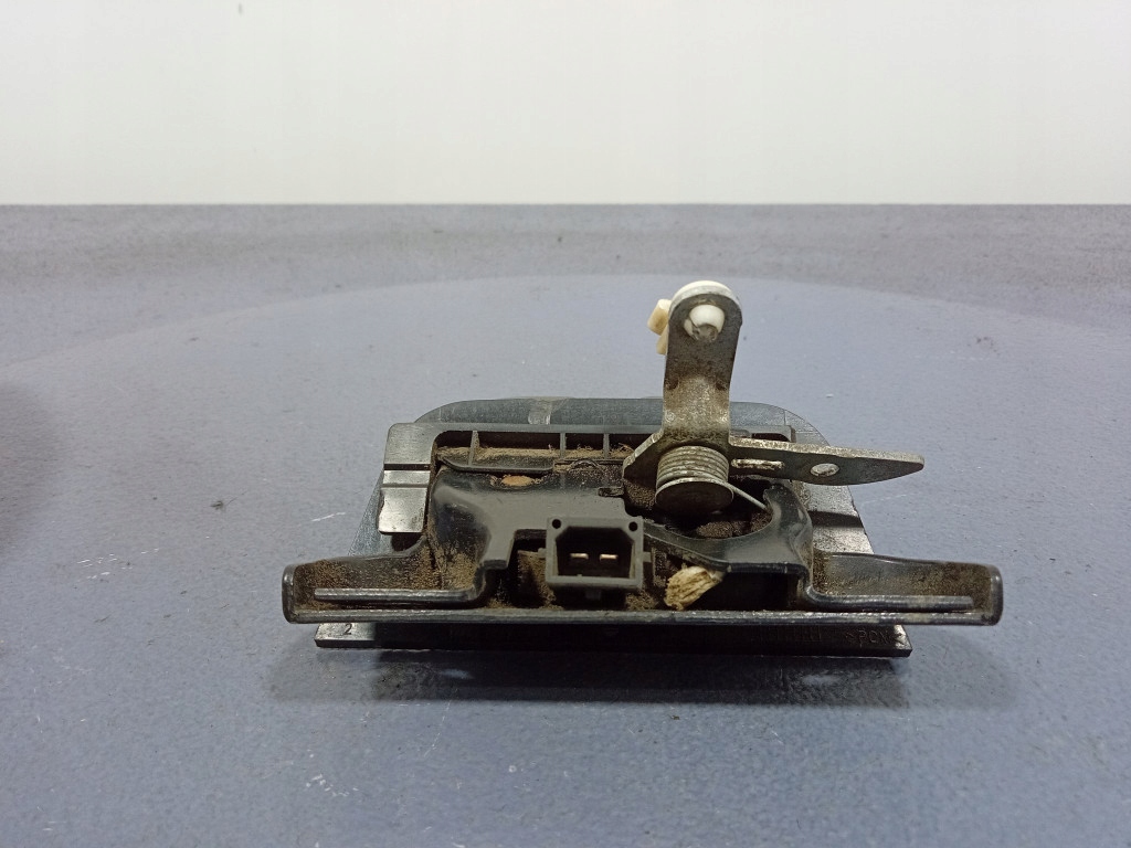 фото №5, Audi a2 замок кришки багажника 2 pin 8z0827520