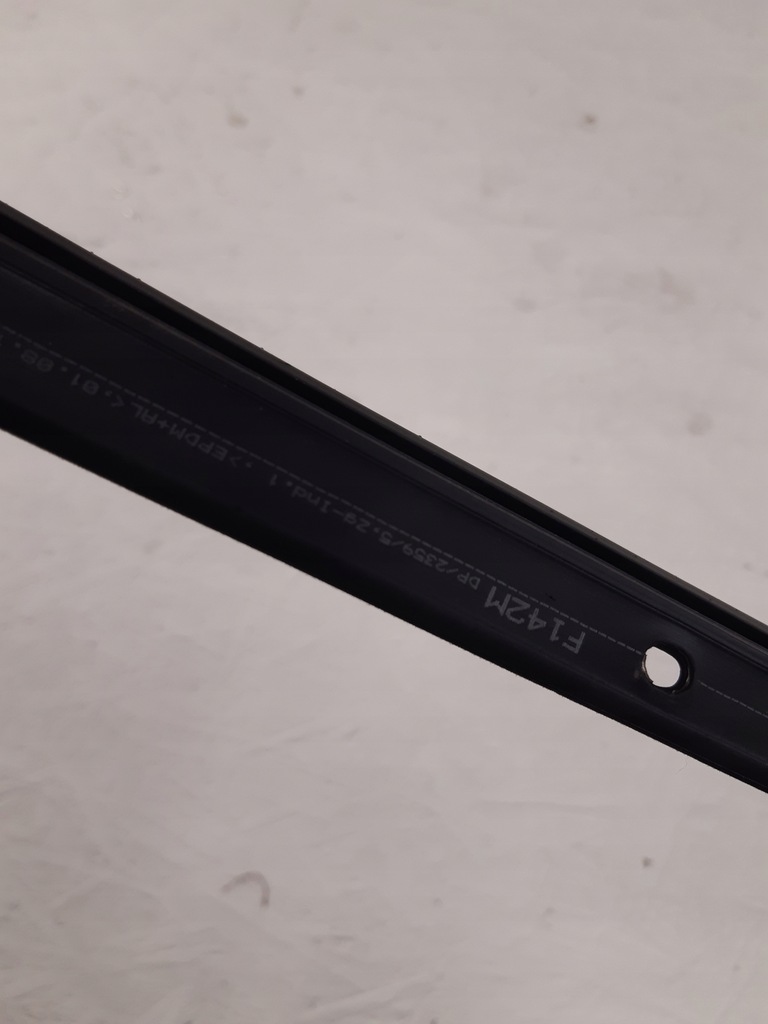 фото №4, Ferrari 812 superfast прокладка двері лівих