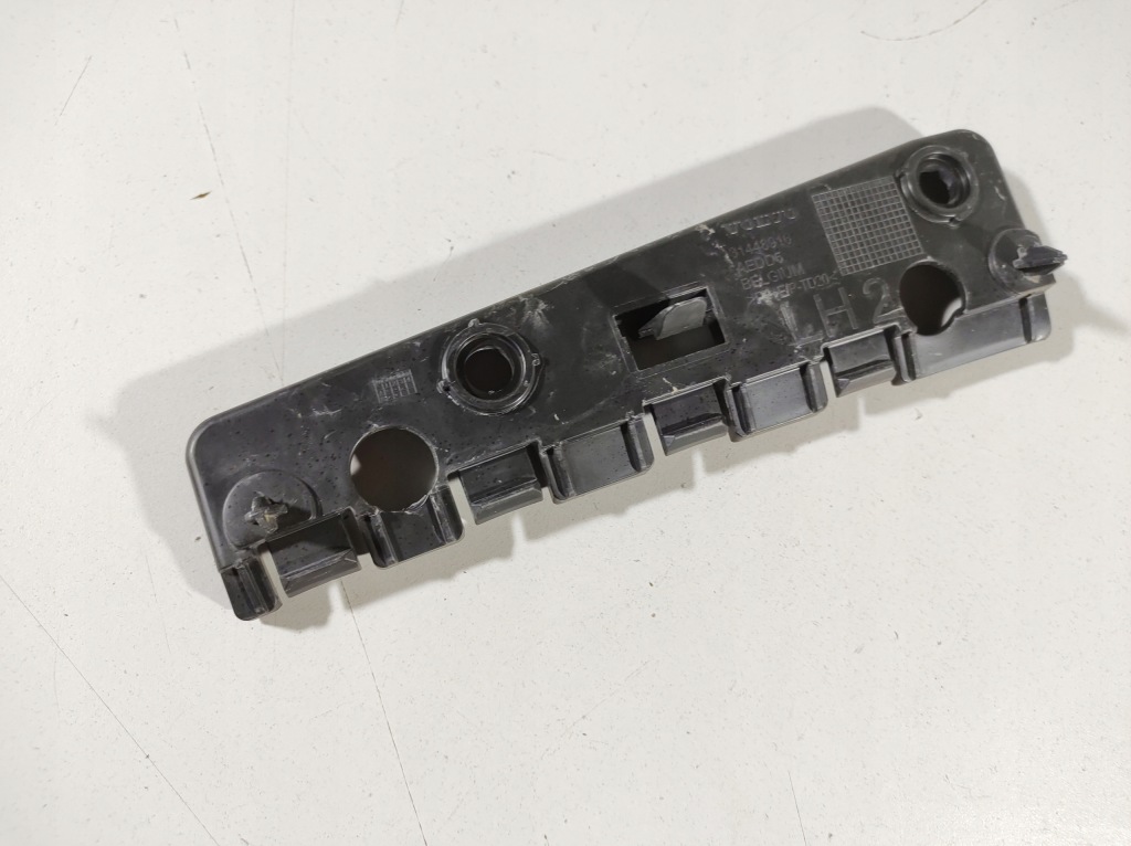 фото №10, Volvo v60 18r- направляющая кронштейн левый перед