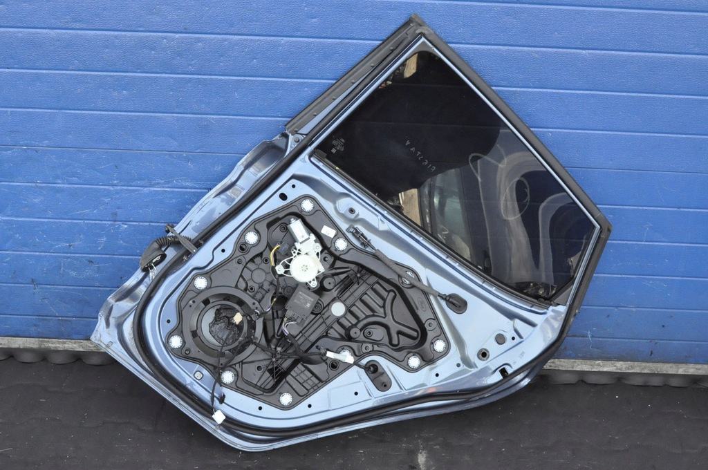 фото №7, Ford fiesta mk8 двері правий задня праве задні