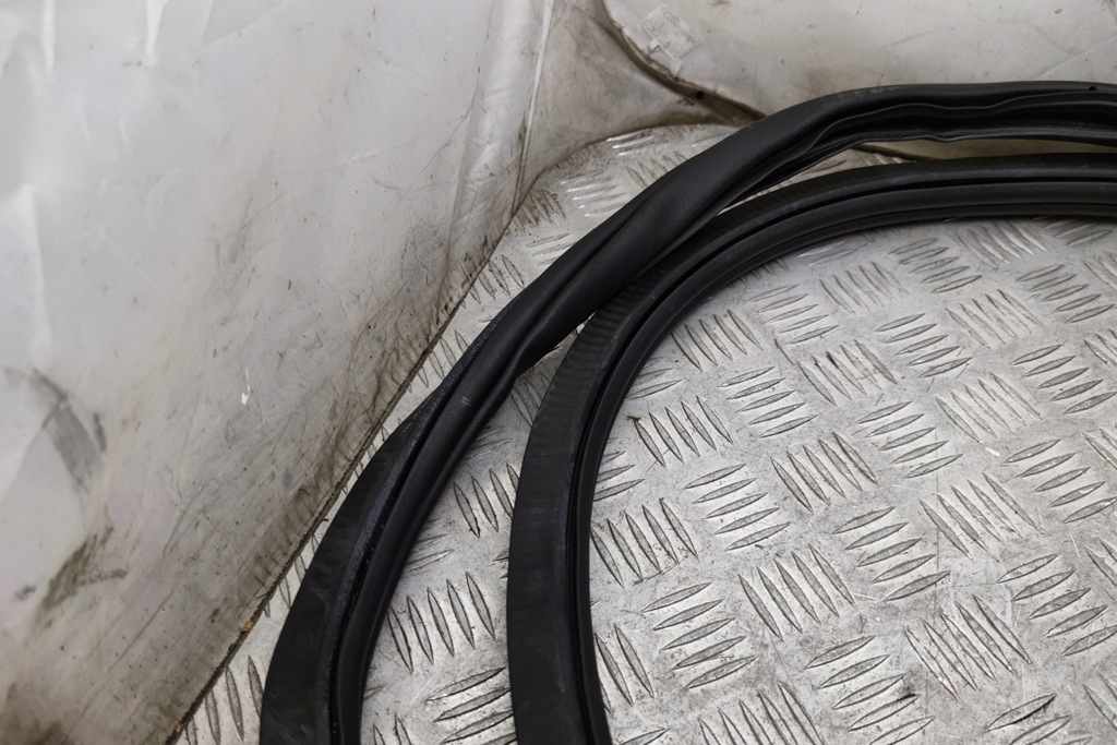 фото №7, Прокладка передніх правих двері vw id.5 e39 11a867912b electric 150kw