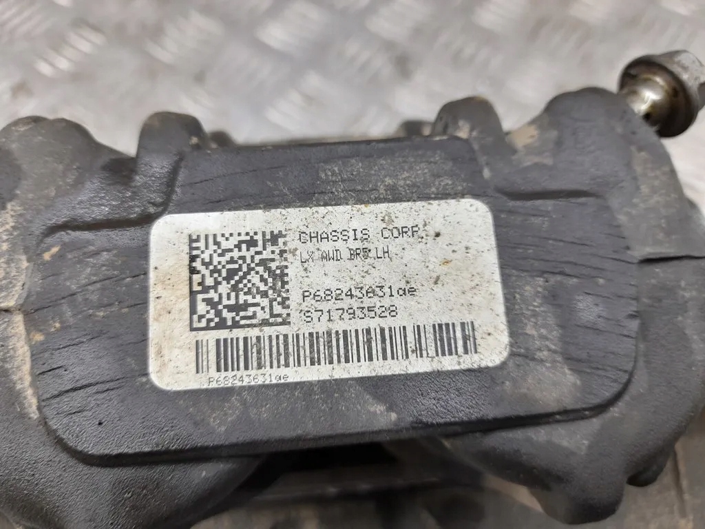 фото №5, Dodge challenger p68243631ae перед левая суппорты