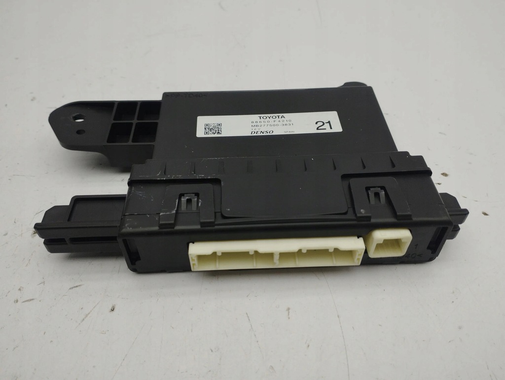 фото №7, Toyota c-hr i 2020 управление кондиционера / отопления