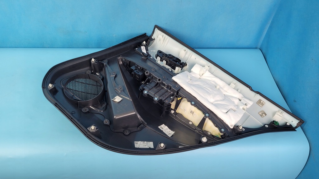 фото №13, Suzuki swace corolla e21 21r обшивка дверь левый задняя kombi 67614-02700