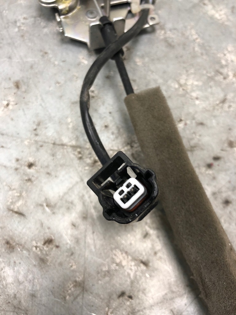 фото №5, Замок дверь правый задняя высокий renault master iii