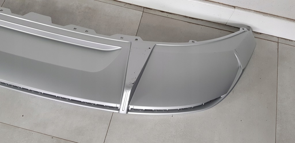 фото №10, Audi e-tron накладка спойлер бампера задня 4ke807835c