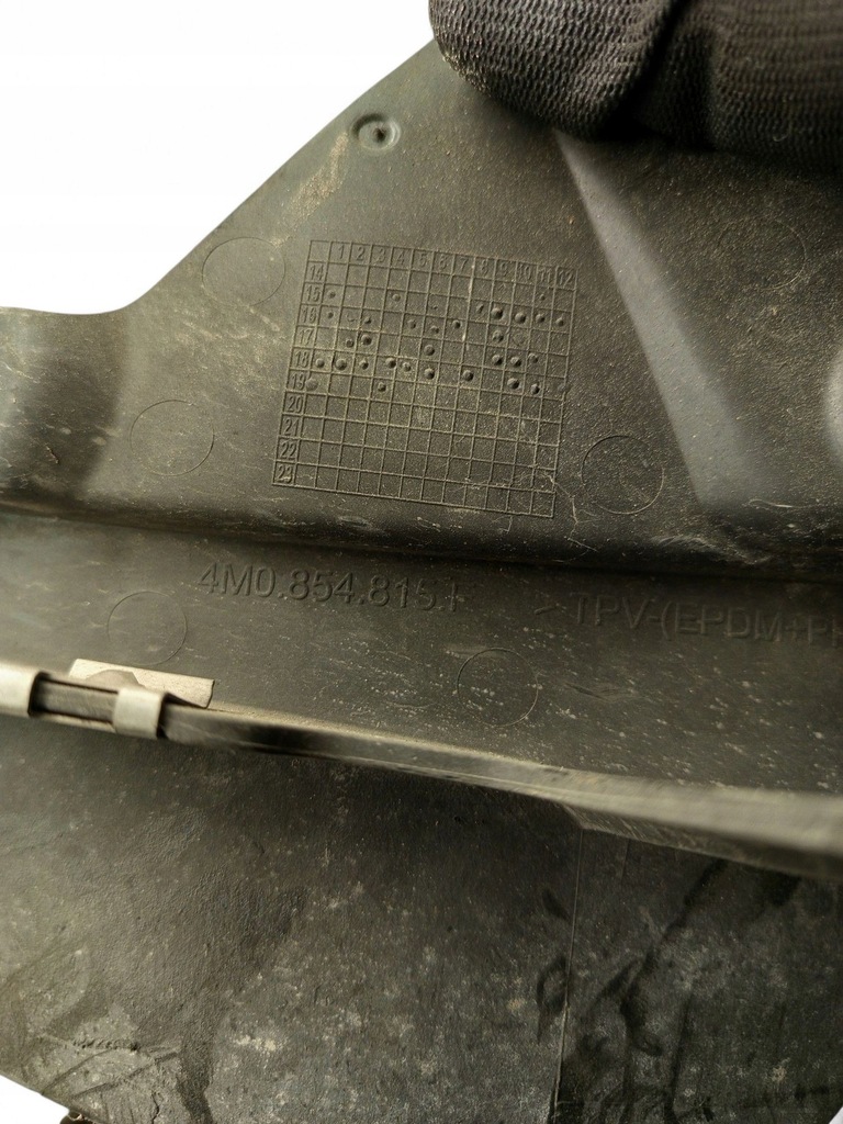 фото №5, Audi q7 4m 2020 ліва сторона бризковики задні