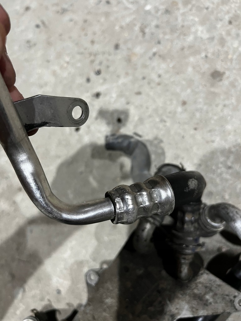 фото №12, Радіатор шланг трубка оливи a6 a7 c7 a8 d4 3.0 4.2 tfsi 4h0317021h