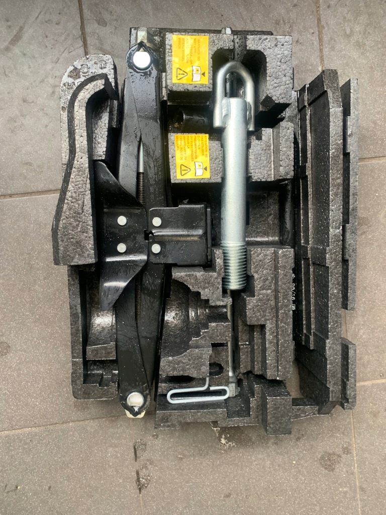 Купити Куліса ключ набір колеса запасного master 3 iv