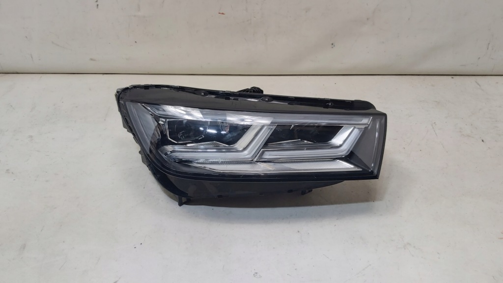 Купити Фара перед передня правий audi q5 2 full led 80a941034