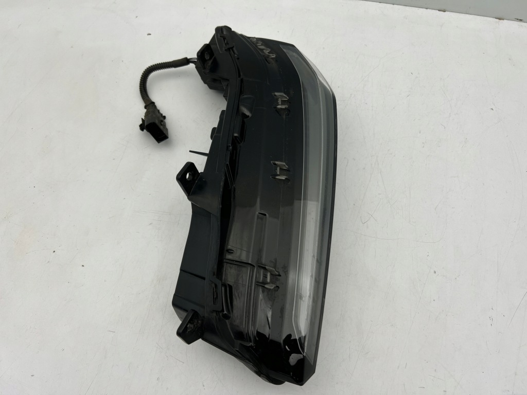 фото №1, Peugeot 308 iii t10 противотуманная фара led drl передний правый перед оригинал 21-