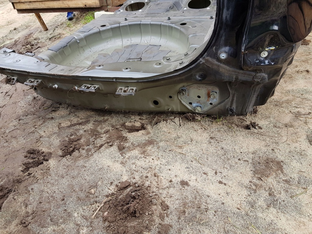 фото №6, Nissan x-trail t32 2016 задняя сторона правая наборы запчасти кузовных