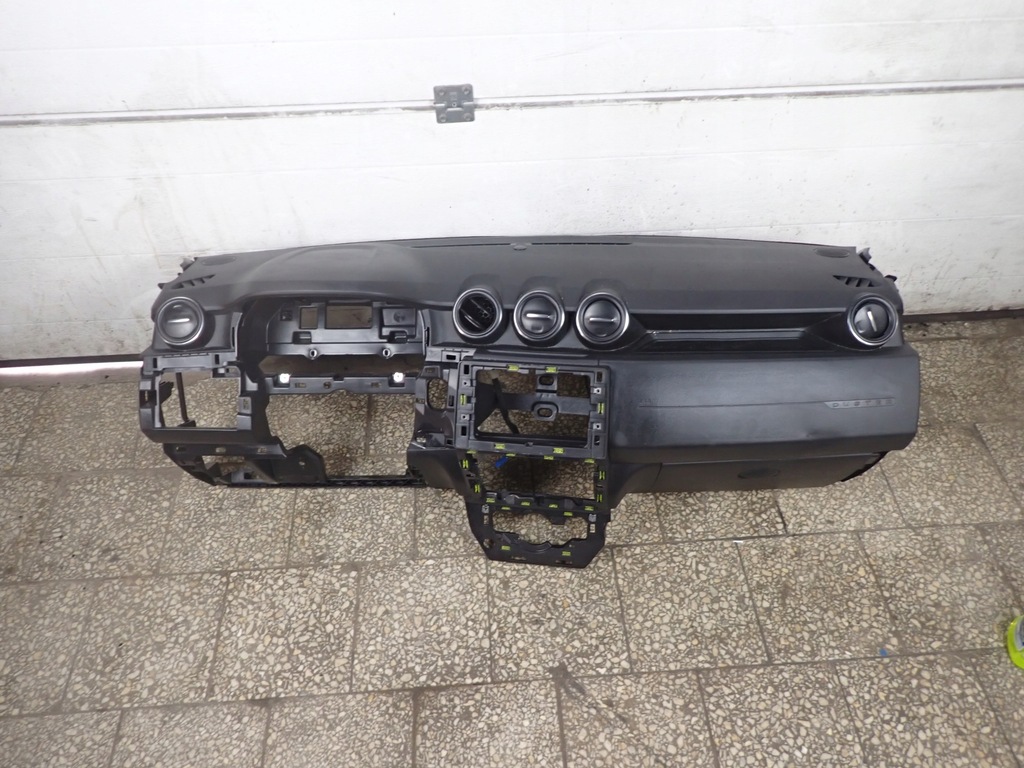 фото №1, Приборная панель приборная панель приборная панель консоль dacia duster ii