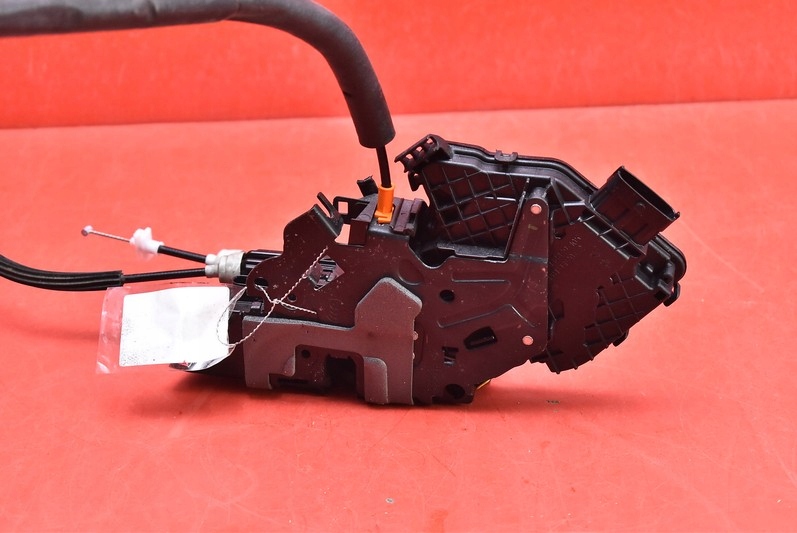 фото №5, Замок дверь левый перед передний eu gx73-203a29-ce jaguar xe 14-20