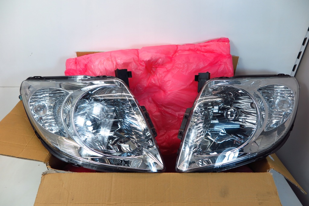 фото №5, Лампа задня suzuki swift права+ ліва 05-10r. eu