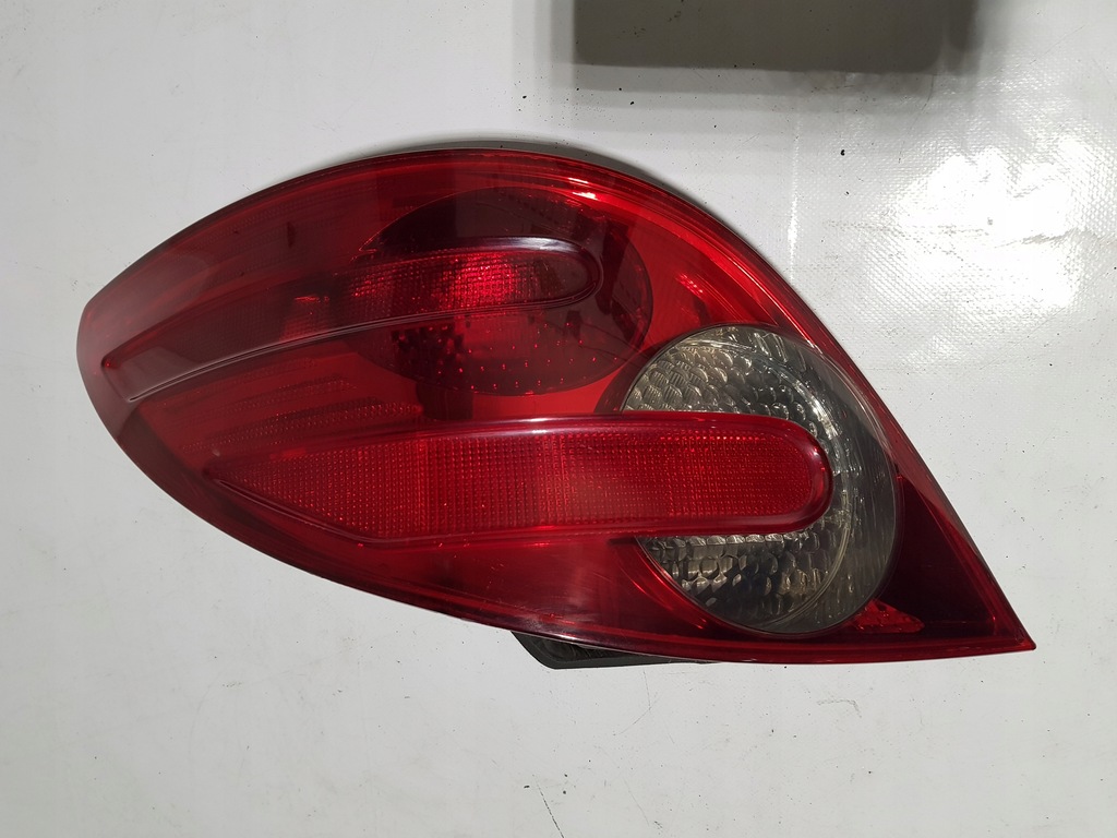 фото №1, Mercedes w251 лампа левый задняя