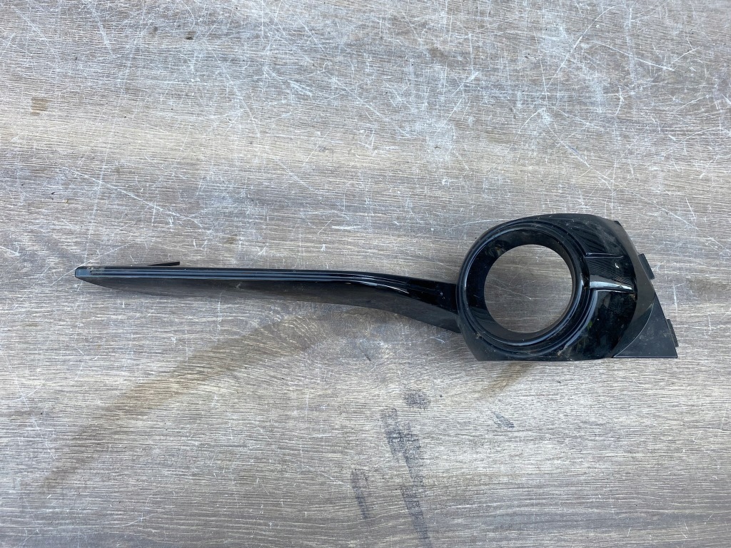 фото №1, Porsche panamera 971 решітка протитуманної фари права 971808334a