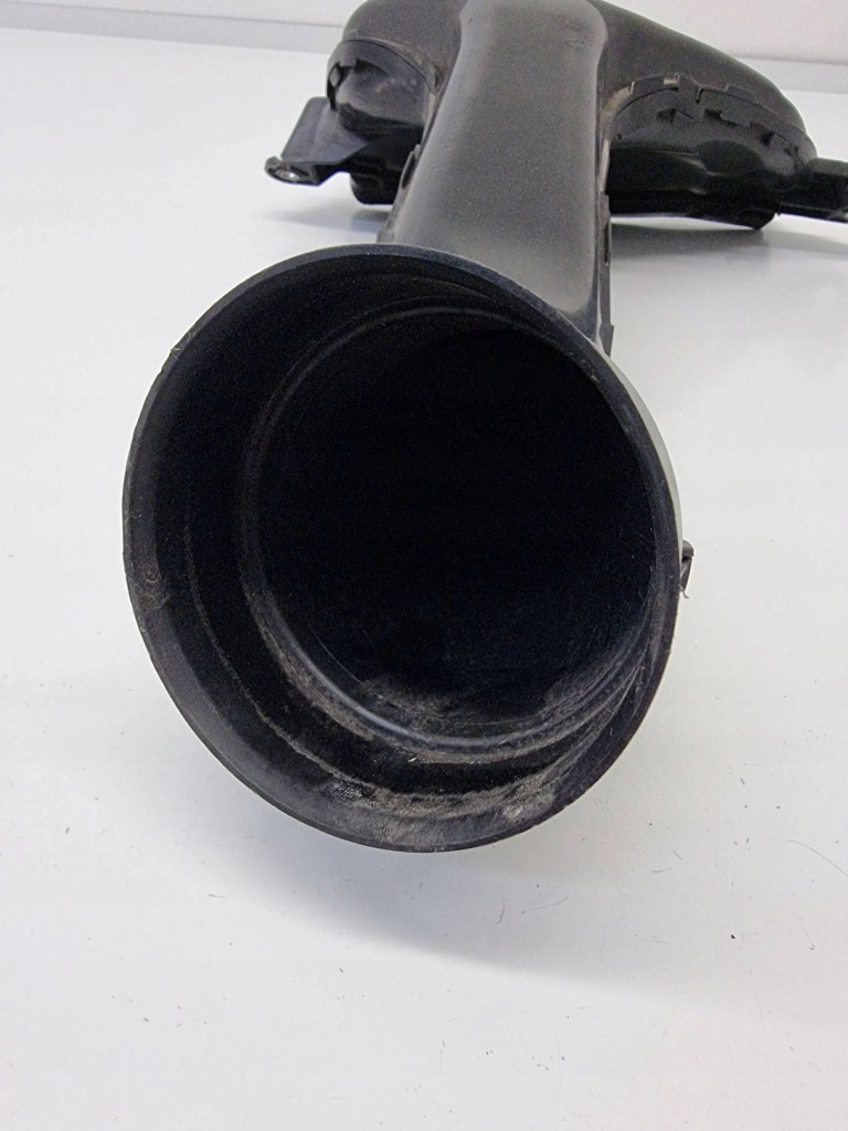 Lexus rx 450h 2018 частина труби впуску повітря в Україні