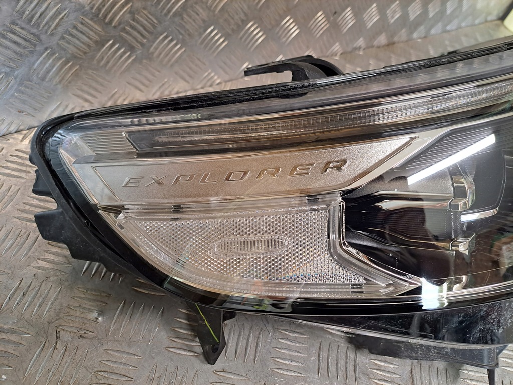 фото №6, Ford explorer 2022 r лампа права перед