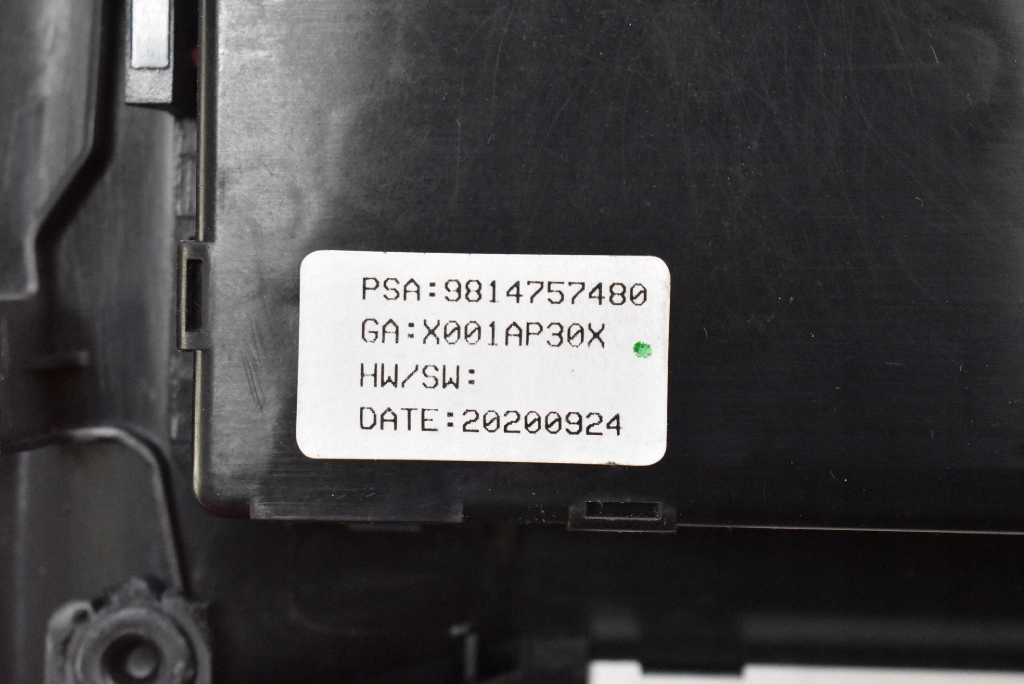 фото №11, Лампа освещение салона перед 9814757480 peugeot 2008 2 ii 19-21