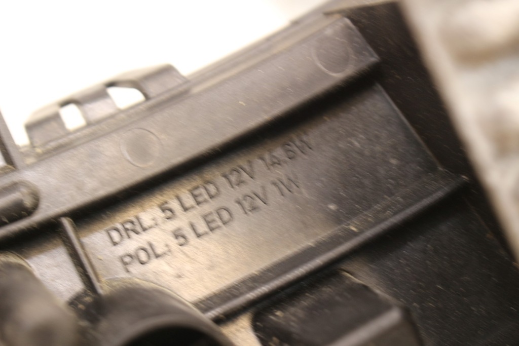 фото №9, Правий протитуманна фара led drl 12e941056e vw up lift e-up 23r.