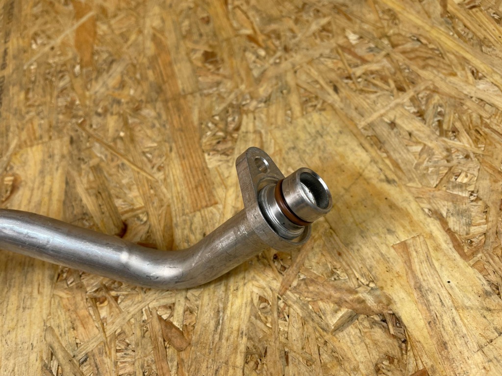 Пабтрубок  трубка шланг кондиционера renault arkana captur 2 clio v 924808928r Цена