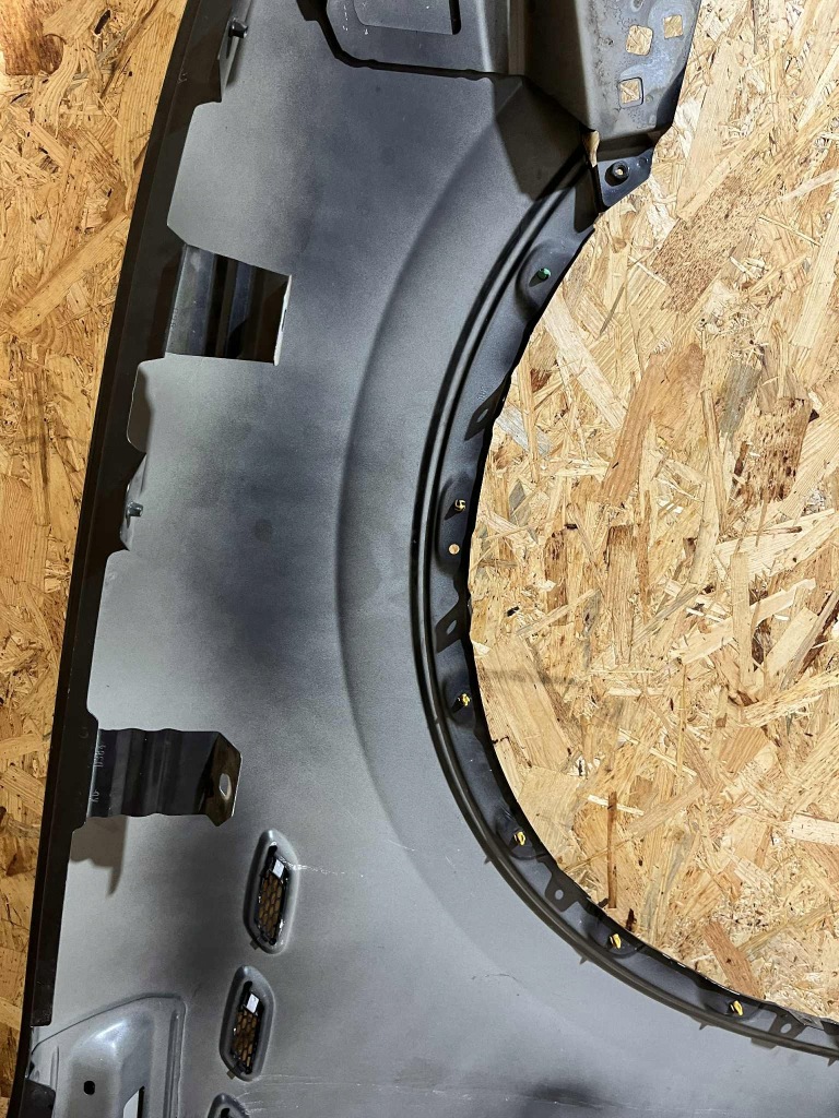 Крыло  перед передний левое  maserati levante 16- lak. 815/b оригинал Оригинал