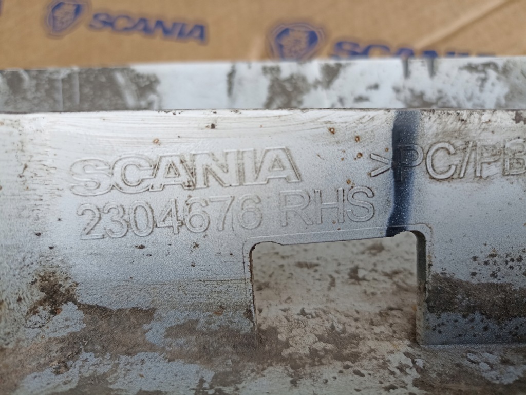 фото №2, Накладка подкрылок scania r s 2304676 rhs