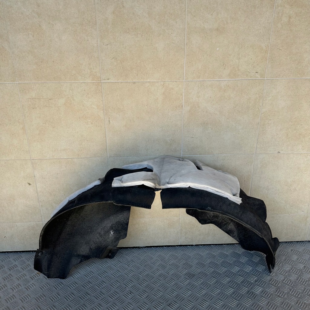 Купити Підкрилок задні ліва jaguar e-pace 2017 rok