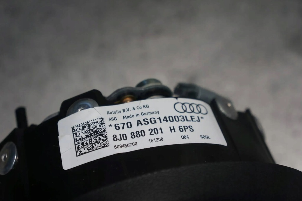 фото №14, Воздуховод кожа кожаный срезанная подушка подушка безопасности audi tt a3 8p lift s3 tts