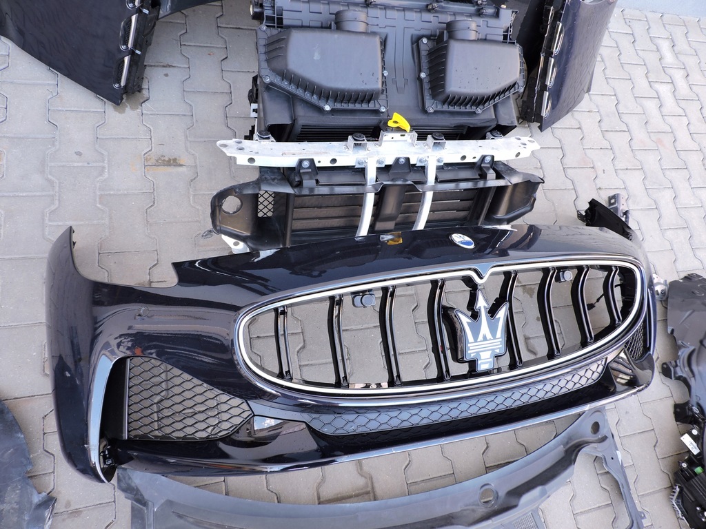 фото №16, Maserati granturismo grancabrio перед kompletny m189 капот бампер крила