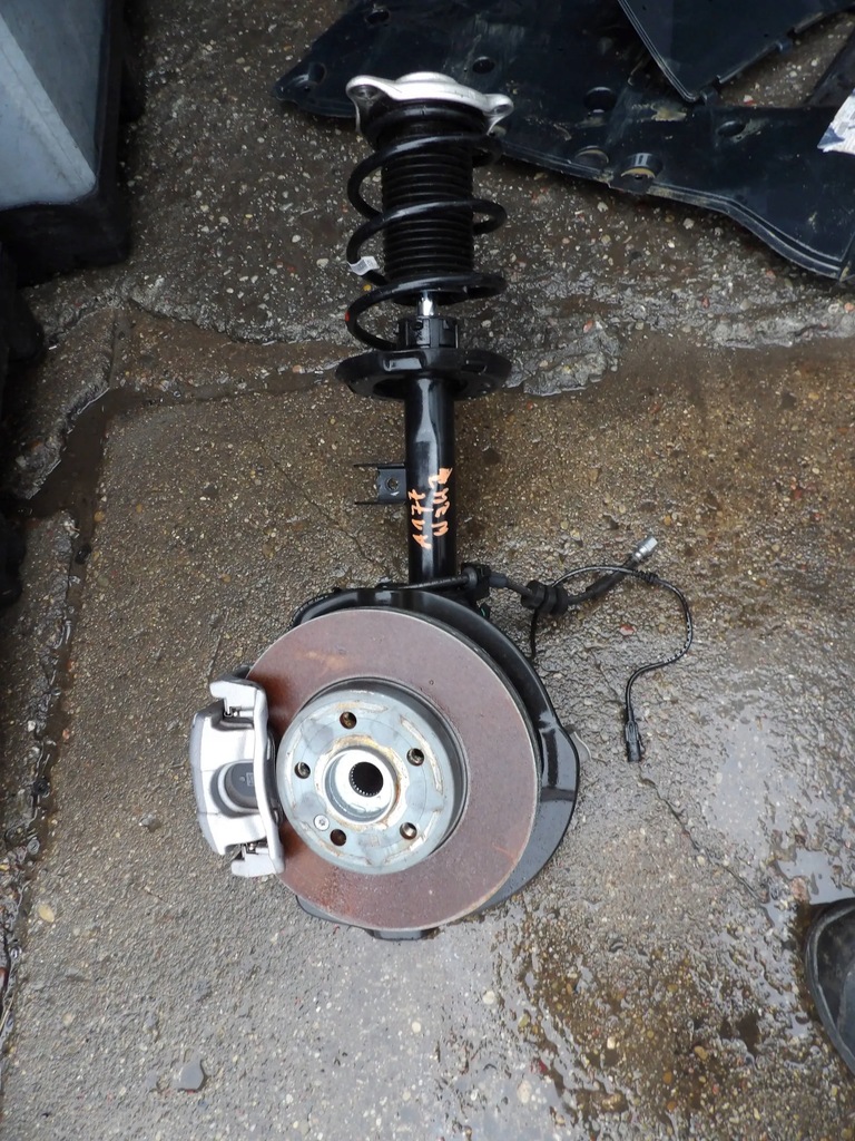 фото №1, Поворотный кулак левая mercedes w247