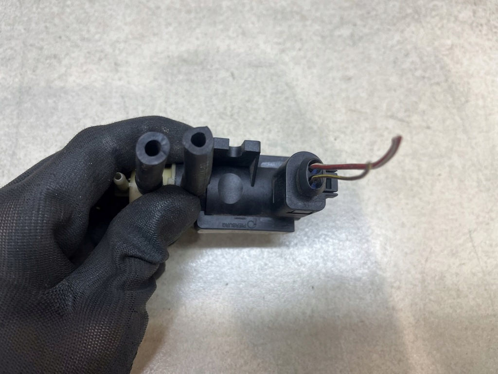 фото №6, Клапан вакууму audi a4 b6 2.5 tdi 700868020