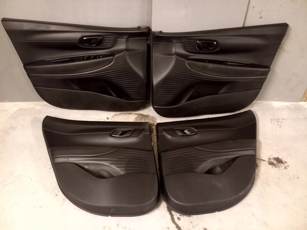 фото №1, Hyundai i20 iii обшивки дверь комплект