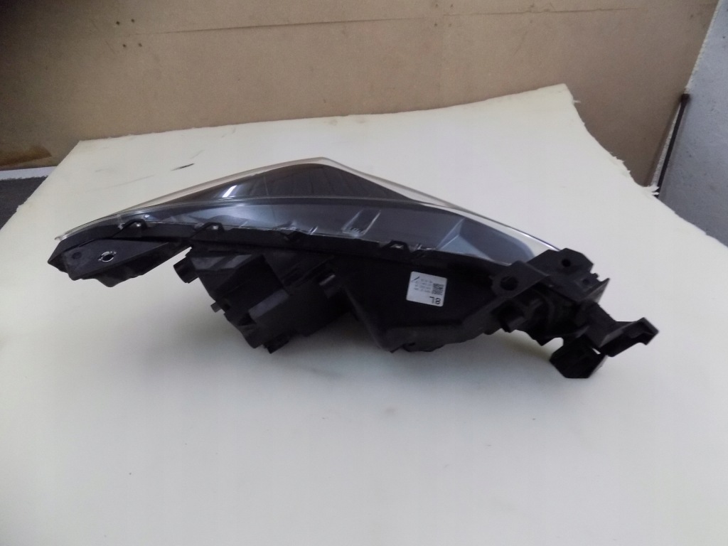 Mazda 3 3 рестайлинг  фара передняя левая 16-18r full led хорошее состояние 16-19r Цена