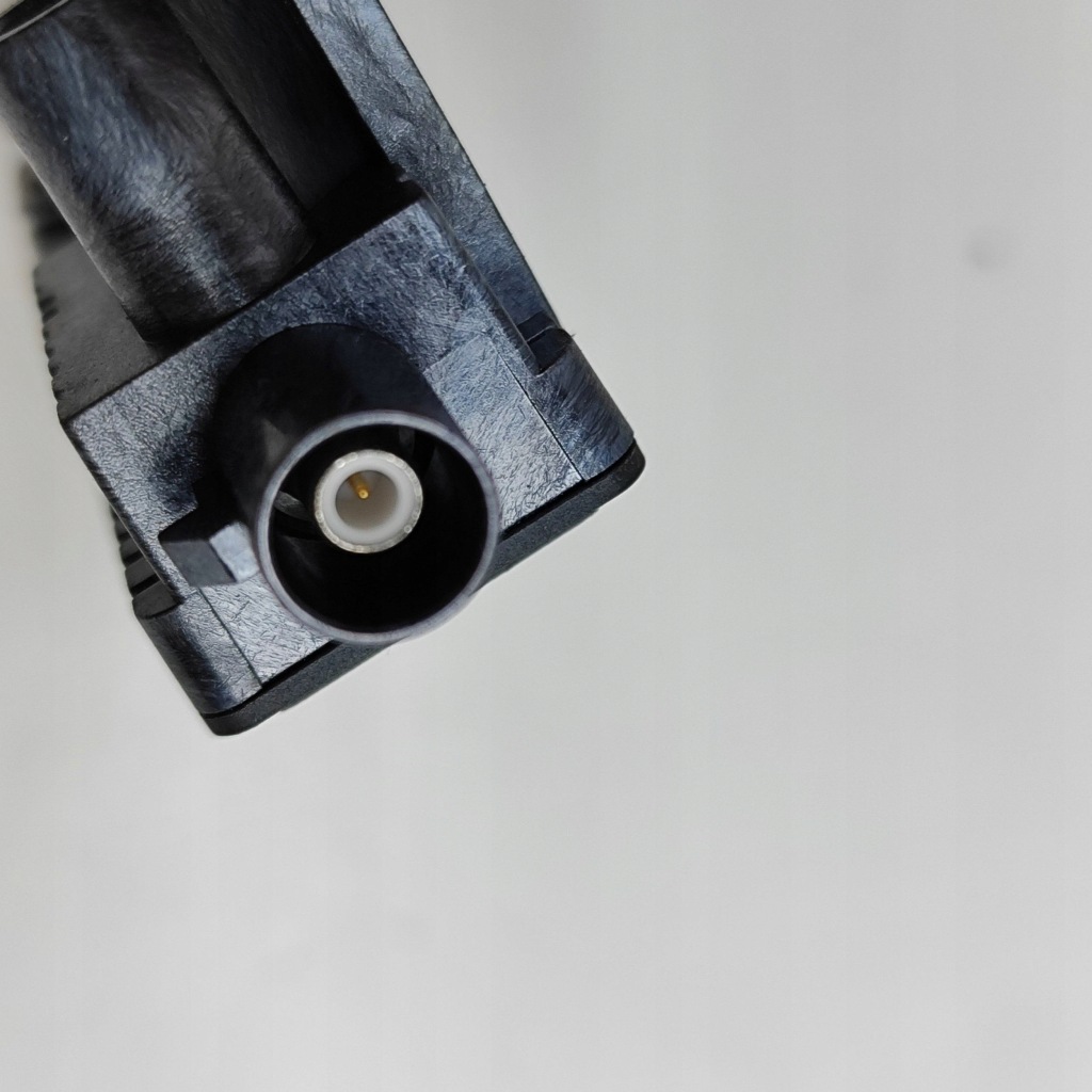 Tesla model y 2024 левая сторона камера на крыле боковой Недорого