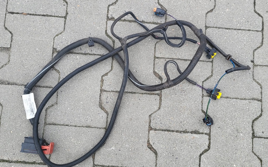 фото №1, Renault captur жгут бампера перед 240704942r