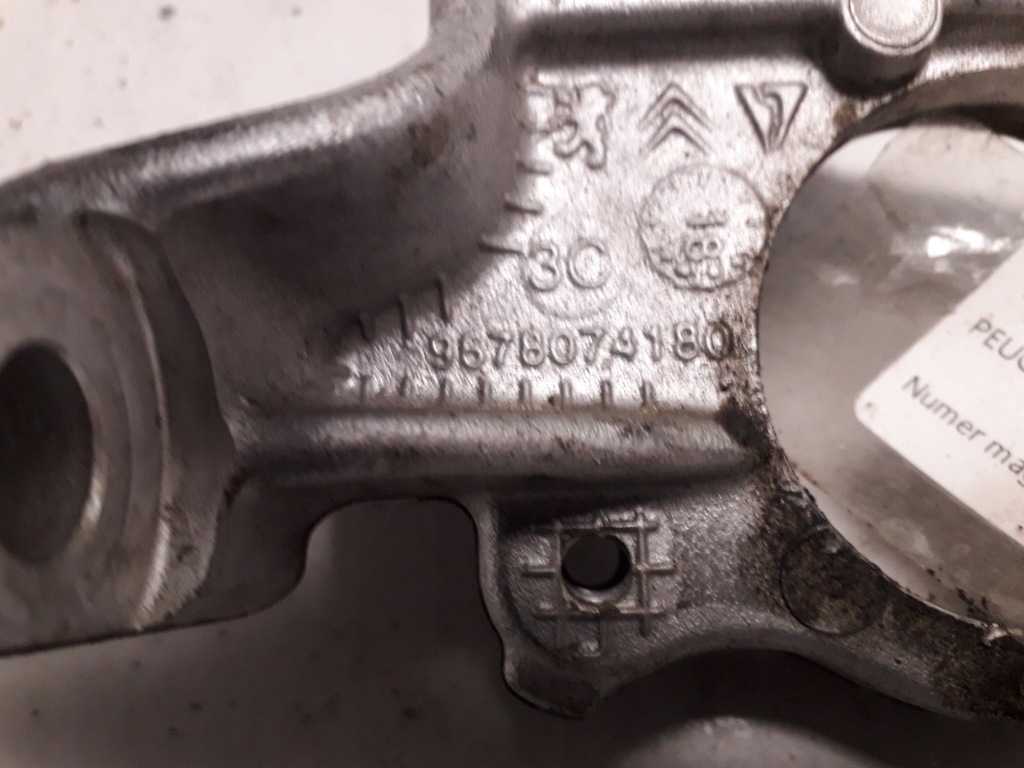 фото №1, Peugeot 308 ii t9 опора полуось