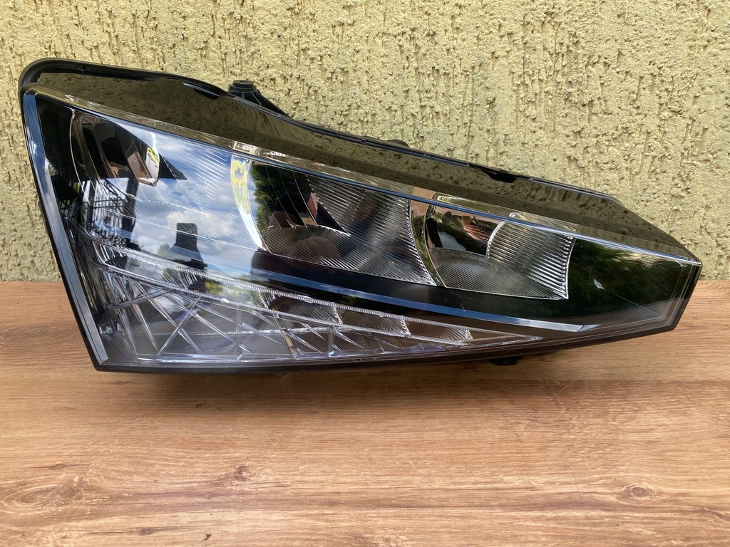 фото №1, Skoda scala 19- лампа права передня перед led