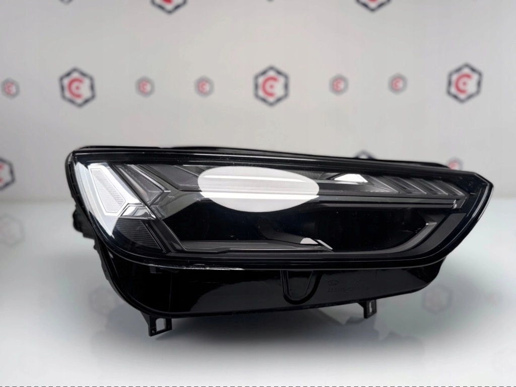 Купити Фара правий перед audi q5 80a рестайлінг  matrix