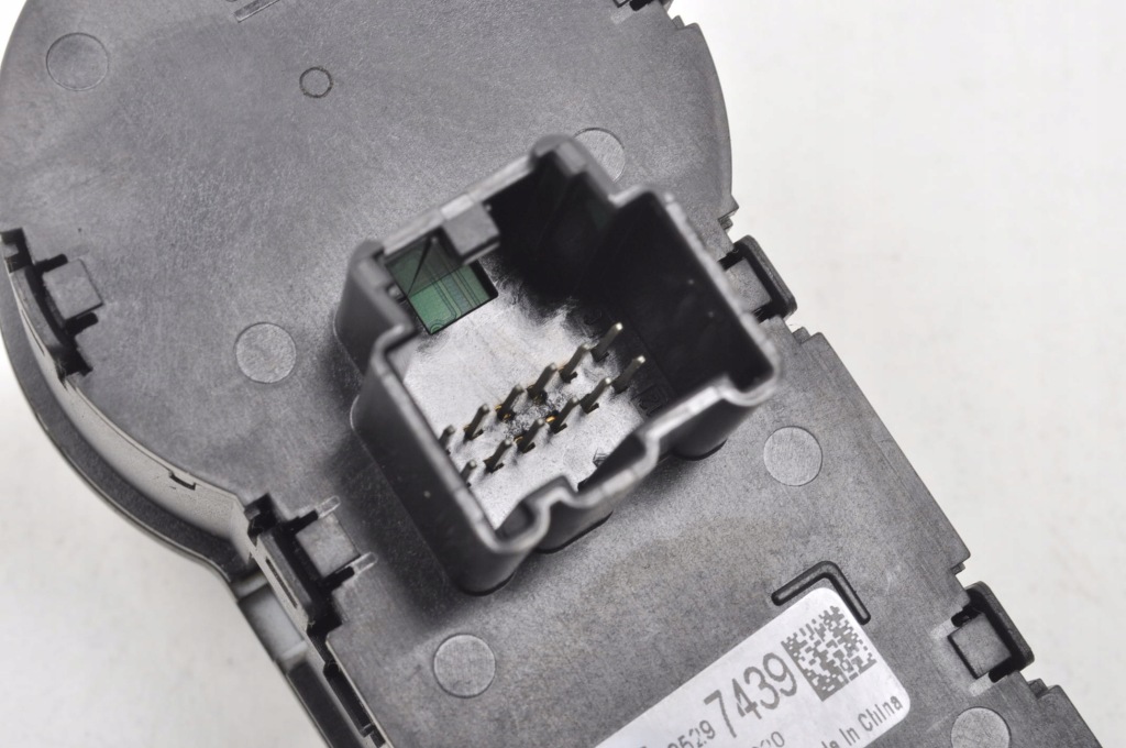 Chevrolet trax переключатель света 95297439 с Разборки